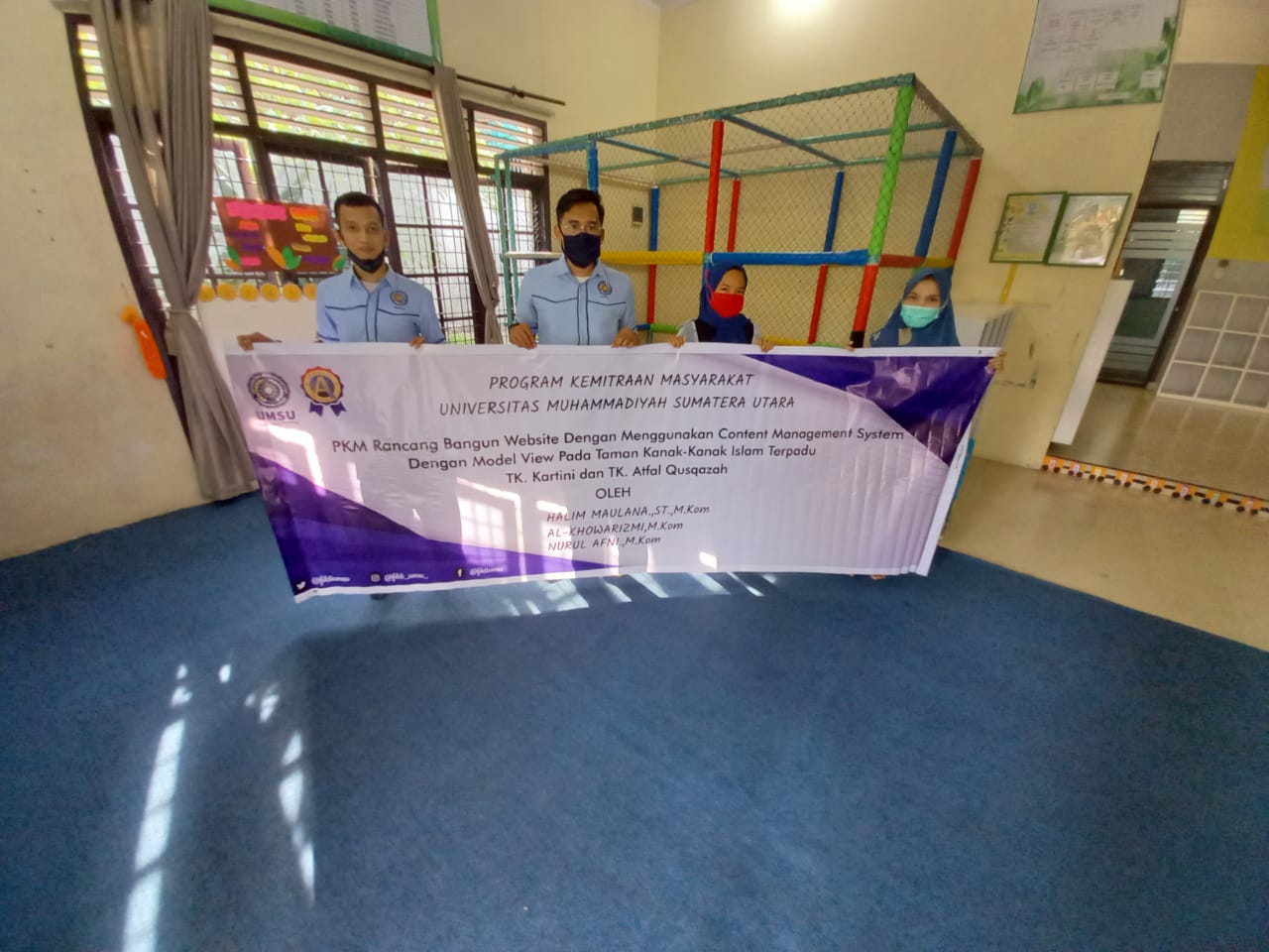 PkM Dosen FIK-TI UMSU "Pemanfaatan Bidang Teknologi Informasi di Dunia Pendidikan"