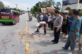 Hari merdeka berbuah petaka, Laka lantas tewaskan ayah, putri kritis butuh uluran tangan