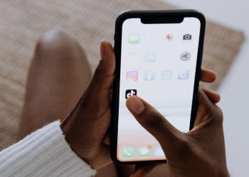 Algoritma Tiktok 2024 yang Harus Diketahui Agar Menarik Pengunjung